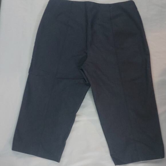 Liz Claiborne Jackie Dress Denim Crop Capri Pant Size 8P Blue Summer Classic - Picture 1 of 11